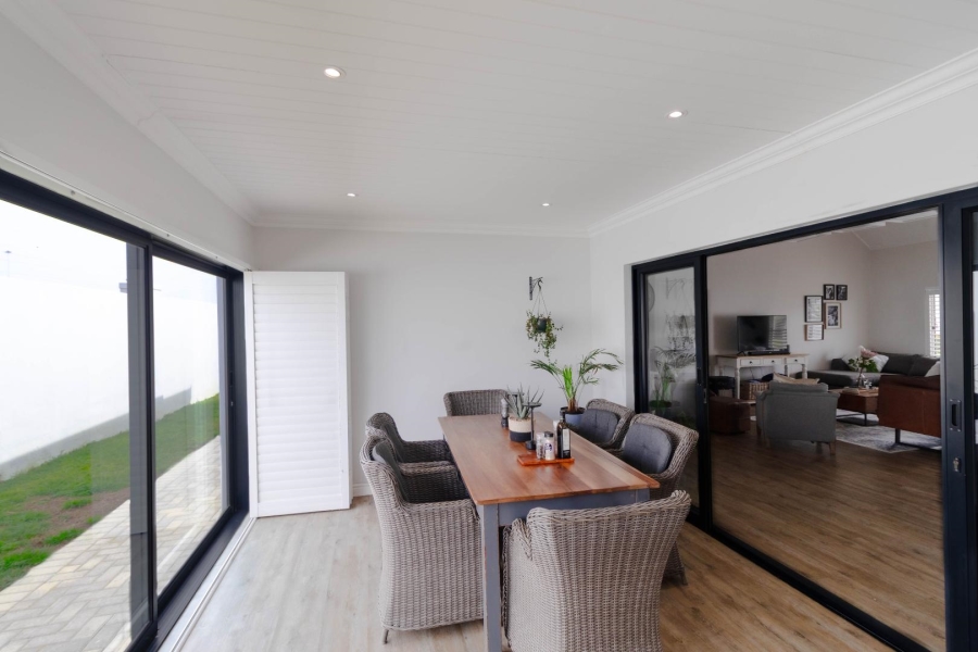 3 Bedroom Property for Sale in Westcliff Western Cape